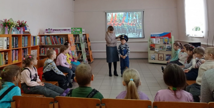 &laquo;Кто за Родину горой - тот защитник и герой&raquo;